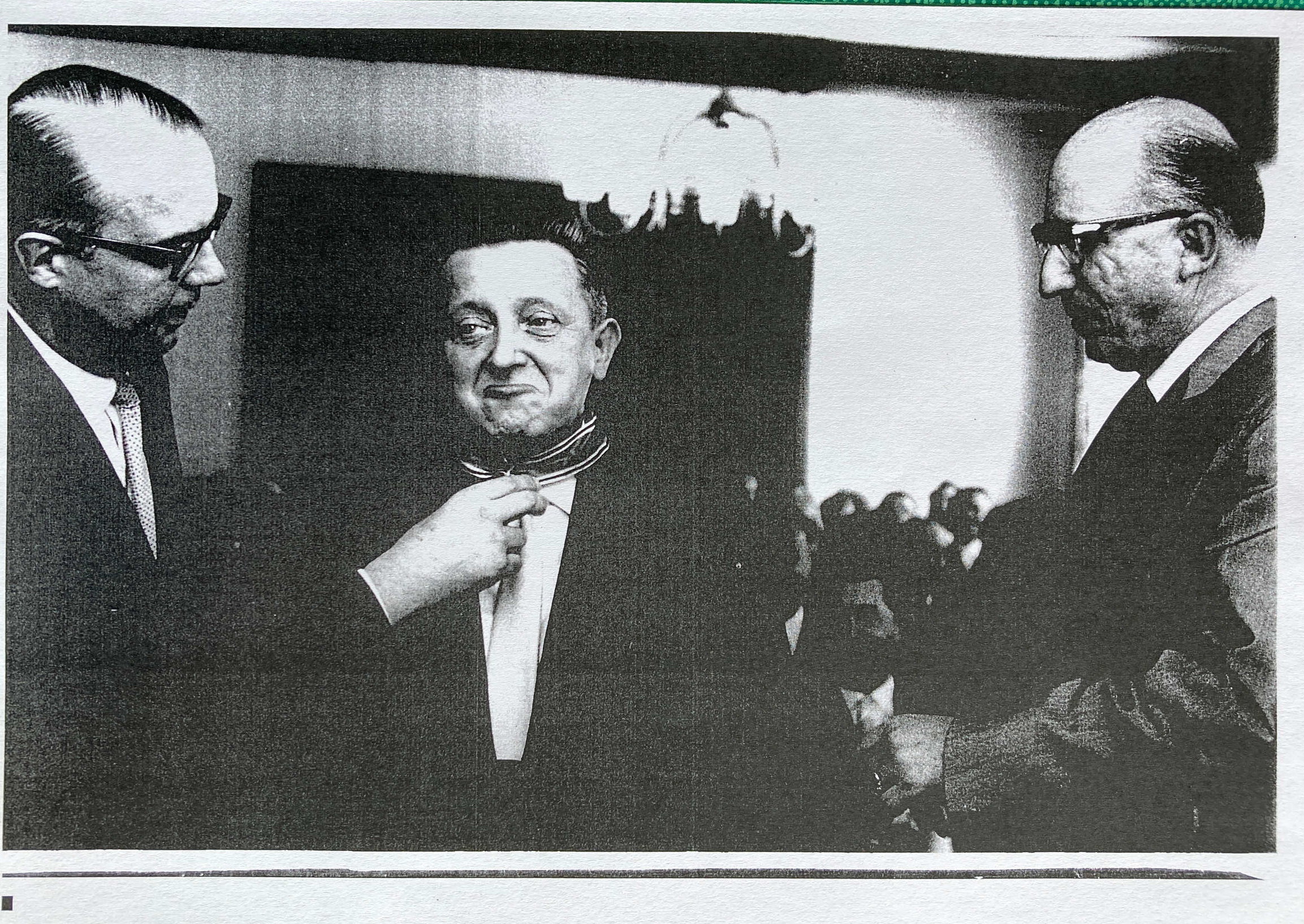 Großes Verdienstkreuz für Emil Groß, Bielefeld 1964